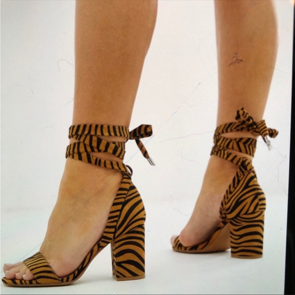 NWOT ASOS wide fit tie leg block heel sandals
